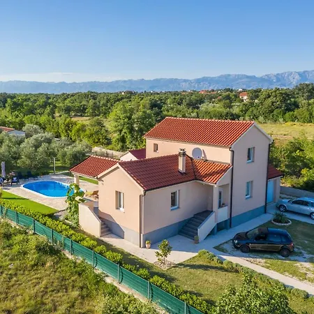 Poolincluded - Josipa Holiday home *