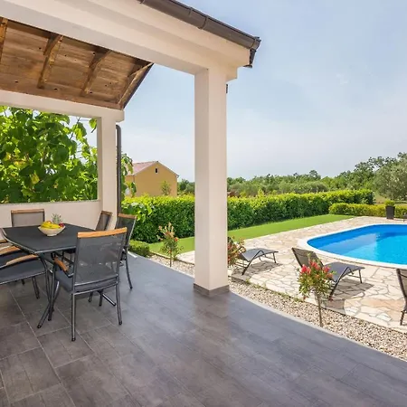 Holiday home Poolincluded - Josipa Policnik