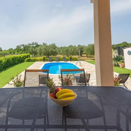 Holiday home Poolincluded - Josipa Policnik
